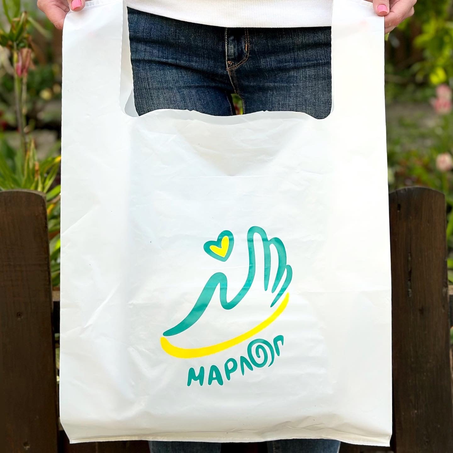 T-shirt bag with a logo 40х16х60cm (15.7x6.3x23.6in) White