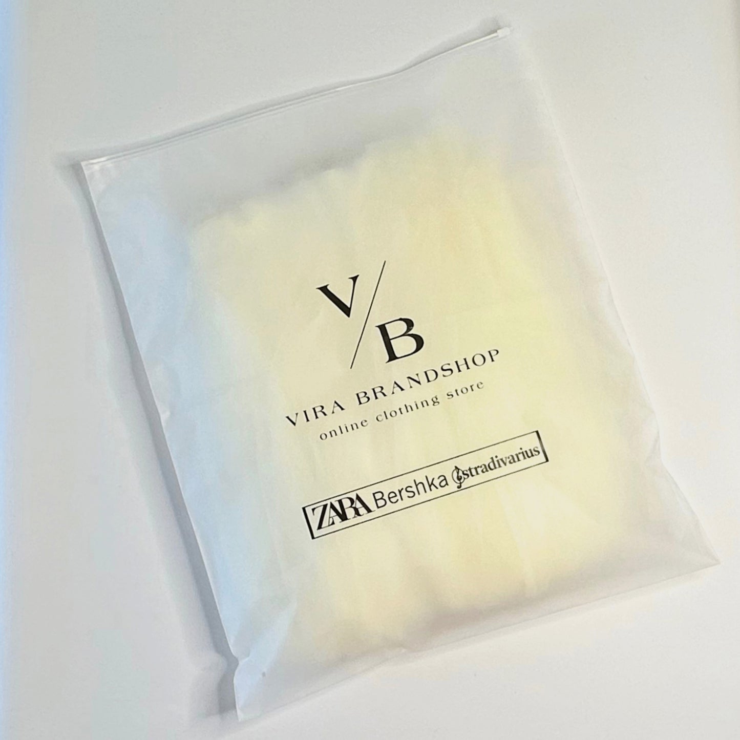 Custom Frosted Zipper Bags 20х30cm (7.9x11.8in) White