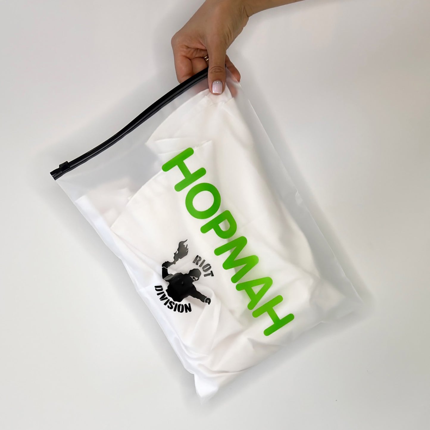 Custom Frosted Zipper Bags 20х15cm (7.8x5.9in) White