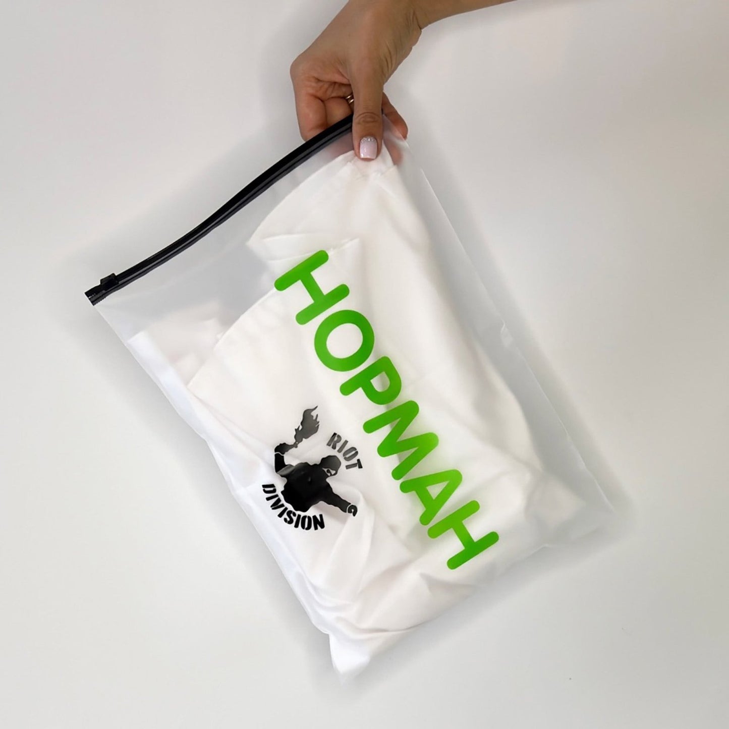 Custom Frosted Zipper Bags 20х15cm (7.8x5.9in) White